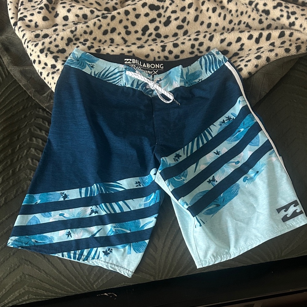 Billabong Navy and Light Blue Patterned Board Shorts